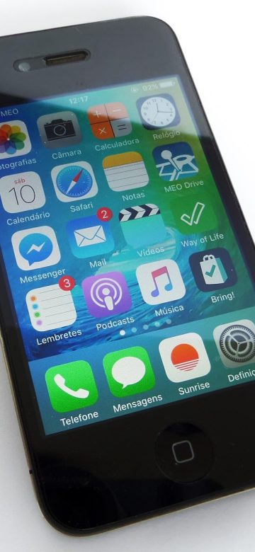 课件网 App 课件预览界面截图，手机屏幕显示一页物理课件幻灯片，底部有翻页缩略图和批注工具条